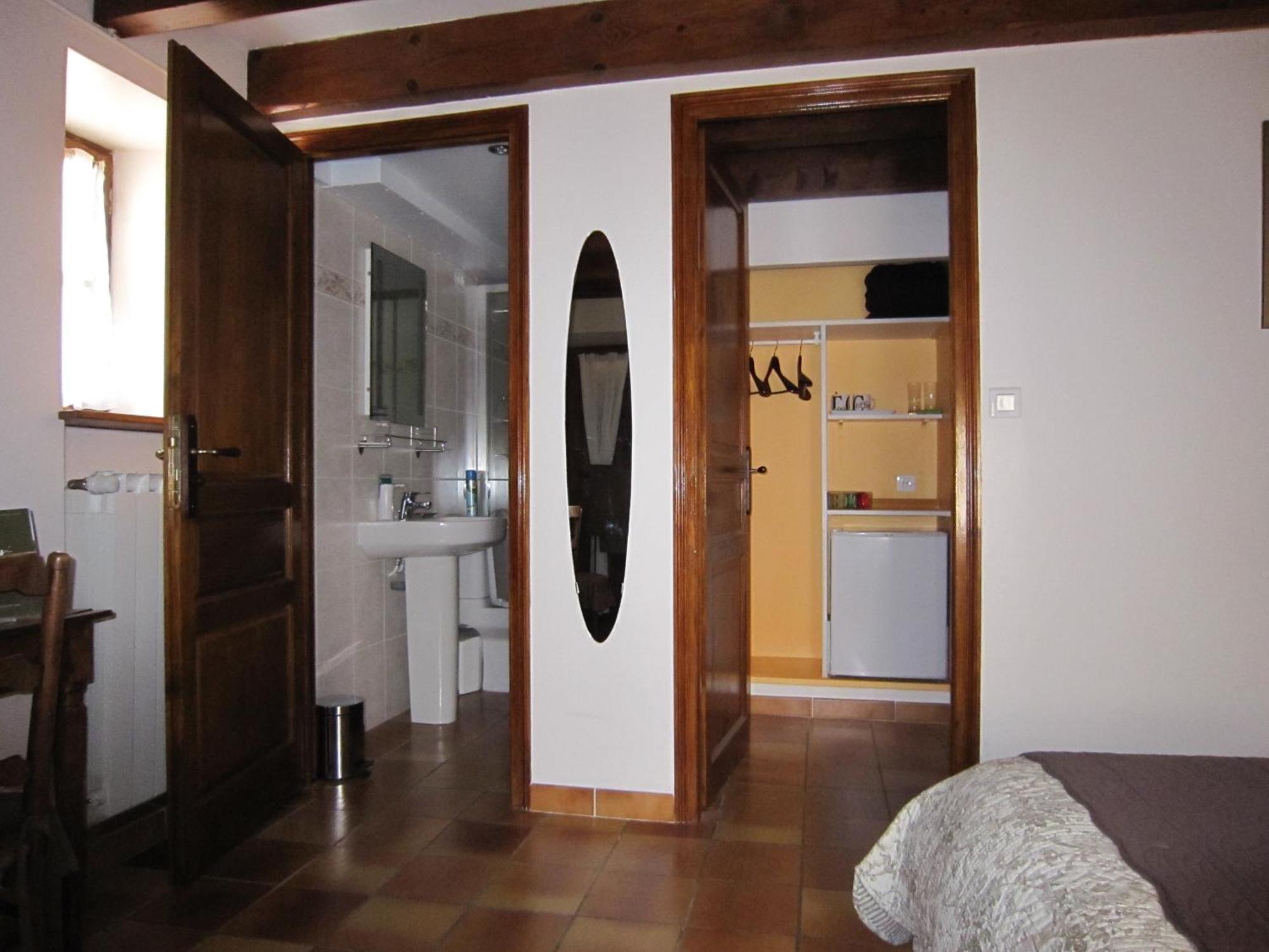 Bed and Breakfast La Frandomiere Saint-Martin-de-Londres Zimmer foto