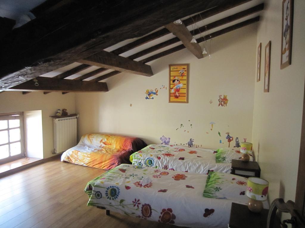 Bed and Breakfast La Frandomiere Saint-Martin-de-Londres Zimmer foto