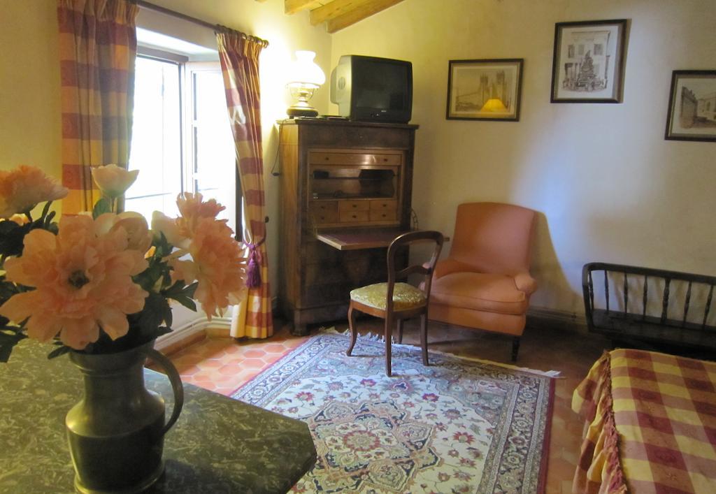 Bed and Breakfast La Frandomiere Saint-Martin-de-Londres Exterior foto