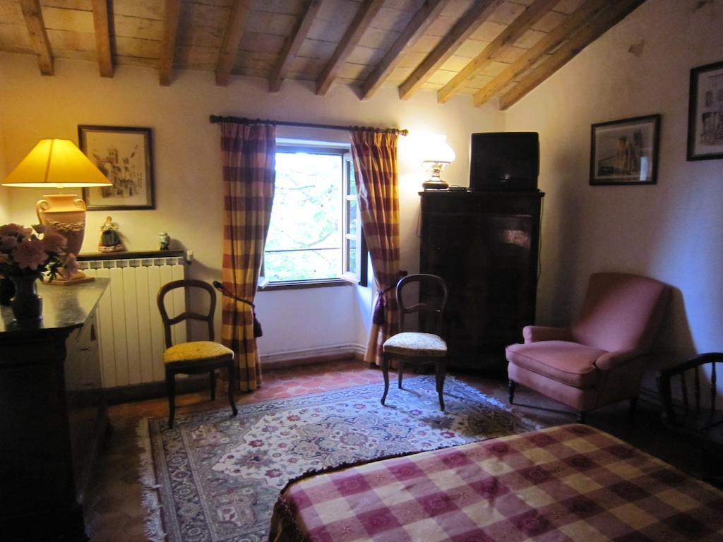 Bed and Breakfast La Frandomiere Saint-Martin-de-Londres Exterior foto