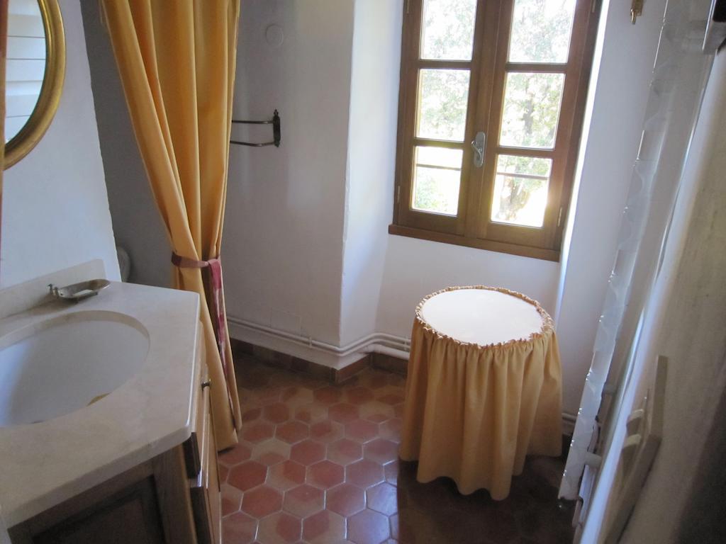 Bed and Breakfast La Frandomiere Saint-Martin-de-Londres Exterior foto